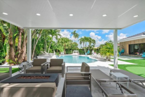 VillaLee-Jungle Palm Island white marble pool Area